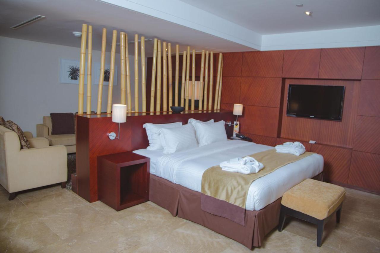 Hotel De Convencoes De Talatona Hcta Luanda Exteriör bild