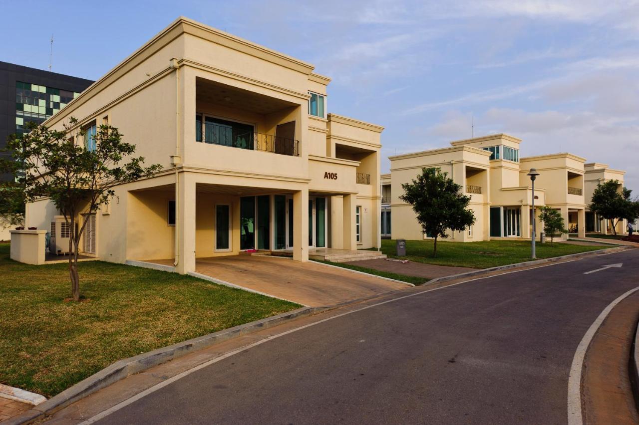 Hotel De Convencoes De Talatona Hcta Luanda Exteriör bild