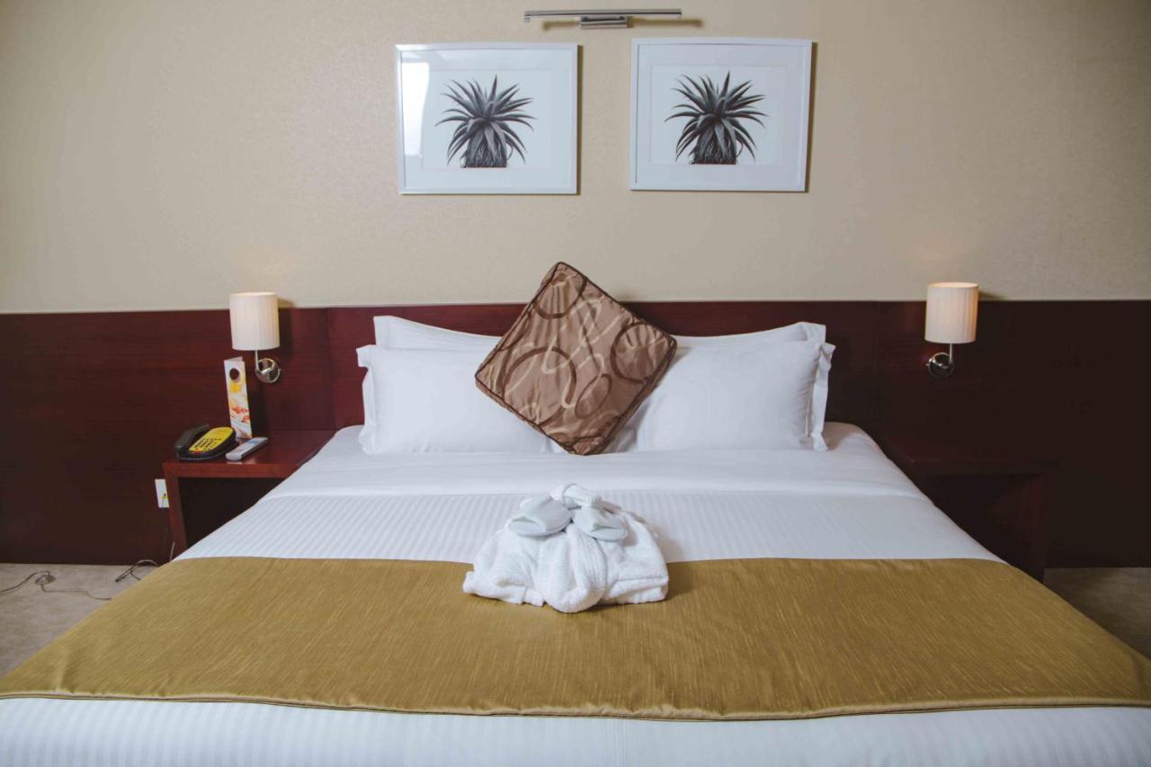 Hotel De Convencoes De Talatona Hcta Luanda Exteriör bild